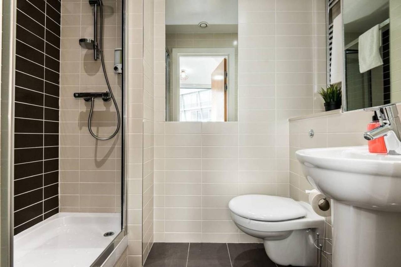 Waterfront Apartment Albert Dock Views Λίβερπουλ Εξωτερικό φωτογραφία